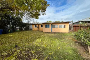 1232 Browning Dr, Sacramento, CA 95815 - Photo 17