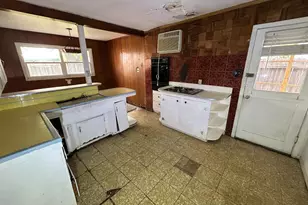 1232 Browning Dr, Sacramento, CA 95815 - Photo 9