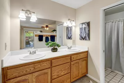 2605 Queenwood Drive, Rancho Cordova, CA 95670 - Photo 21