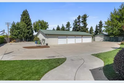 8300 Jantzen Road, Modesto, CA 95357 - Photo 5