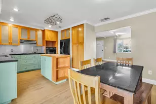 8570 Everglade Dr, Sacramento, CA 95826 - Photo 13