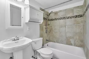 8570 Everglade Dr, Sacramento, CA 95826 - Photo 9