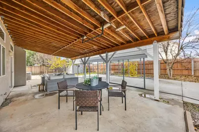 8472 Kingsland Court, Elk Grove, CA 95624 - Photo 41