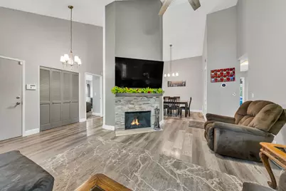 8147 Gandy Dancer Way, Sacramento, CA 95823 - Photo 11