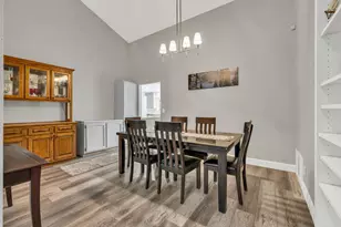 8147 Gandy Dancer Way, Sacramento, CA 95823 - Photo 13