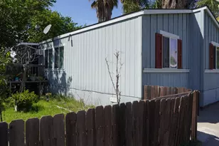 11 Oaks Ln, North Highlands, CA 95660 - Photo 3