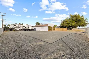 4620 Ave 228, Tulare, CA 93274 - Photo 33