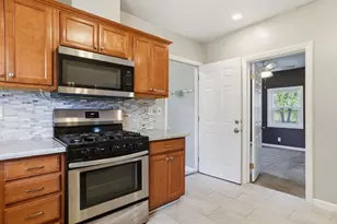 4850 11th Ave, Sacramento, CA 95820 - Photo 9