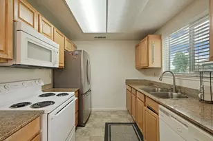 455 Cherry Ln, Manteca, CA 95337 - Photo 17