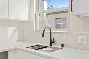 2222 11th Ave, Sacramento, CA 95818 - Photo 9