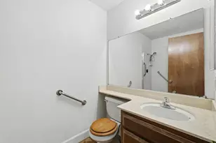 95 Saginaw Cir, Sacramento, CA 95833 - Photo 11