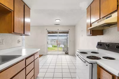 13246 Welch Street, Waterford, CA 95386 - Photo 11