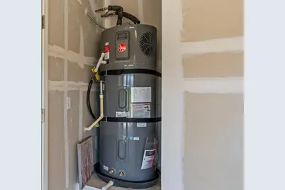 820 Summerhouse Drive, Patterson, CA 95363 - Photo 23