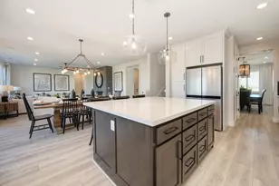 2017 Arbor Rdg Dr, Roseville, CA 95747 - Photo 11