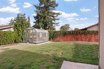 221 Bruce Court, Modesto, CA 95350 - Photo 27