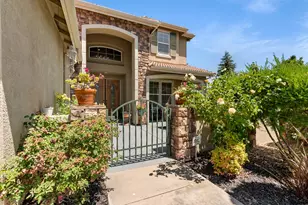 301 Vista Creek Cir, Sacramento, CA 95835 - Photo 5