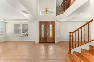 301 Vista Creek Cir, Sacramento, CA 95835 - Photo 15