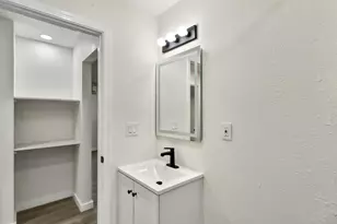 1067 Laurel Ave, Olivehurst, CA 95961 - Photo 27