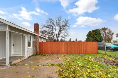 1067 Laurel Avenue, Olivehurst, CA 95961 - Photo 5