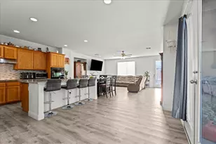 1314 Sutter Creek Ct, Patterson, CA 95363 - Photo 7