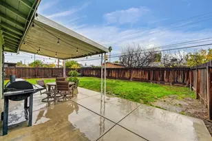 2036 Waterford Rd, Sacramento, CA 95815 - Photo 31