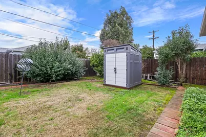 133 W McKenzie Avenue, Stockton, CA 95204 - Photo 27