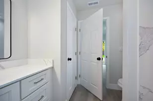 5040 34th St, Sacramento, CA 95820 - Photo 23