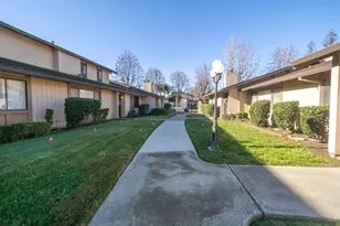 17 W Lancaster Dr, Stockton, CA 95207 - Photo 3