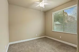 10305 Bridgeview Ln, Stockton, CA 95219 - Photo 45