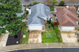 5530 Coral Creek Way, Elk Grove, CA 95758 - Photo 19