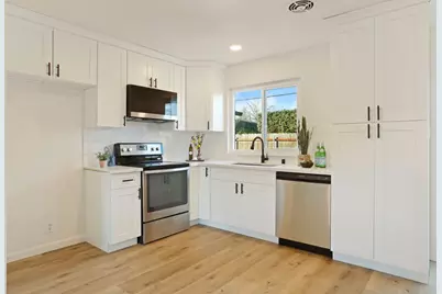 711 E Banbury Drive, Stockton, CA 95207 - Photo 9