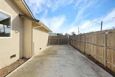 711 E Banbury Drive, Stockton, CA 95207 - Photo 39