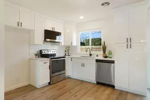 711 E Banbury Dr, Stockton, CA 95207 - Photo 7