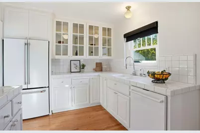 2724 Marty Way, Sacramento, CA 95818 - Photo 19