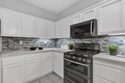 8869 Jessup Court, Elk Grove, CA 95758 - Photo 27