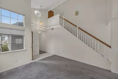 8916 Mandalay Way, Elk Grove, CA 95624 - Photo 7