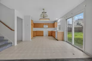 8916 Mandalay Way, Elk Grove, CA 95624 - Photo 13