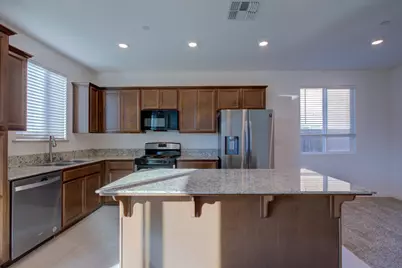 1705 Spadafore Street, Los Banos, CA 93635 - Photo 9