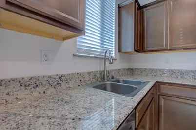 1705 Spadafore Street, Los Banos, CA 93635 - Photo 9