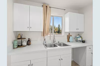 4359 W Cardiff Avenue, Fresno, CA 93722 - Photo 5