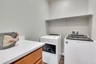 203 River Pointe Dr, Waterford, CA 95386 - Photo 17