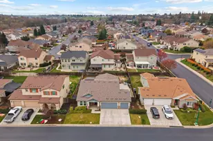 203 River Pointe Dr, Waterford, CA 95386 - Photo 33