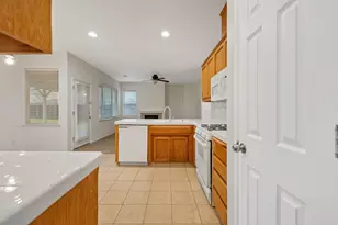 3232 N Zion Circle, Hanford, CA 93230 - Photo 29