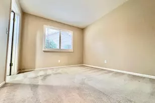 2213 Thurton Dr, Roseville, CA 95747 - Photo 9