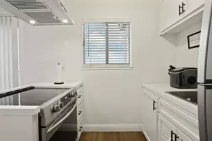 445 Almond Dr, Lodi, CA 95240 - Photo 9