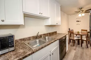 6400 66th Ave, Sacramento, CA 95823 - Photo 9