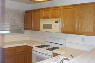 4900 Dover Ln, Sacramento, CA 95842 - Photo 7