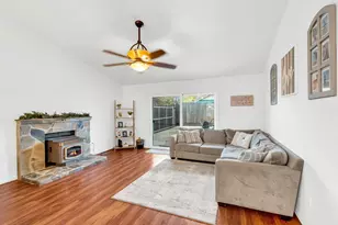 323 Emerald Oak Dr, Galt, CA 95632 - Photo 7