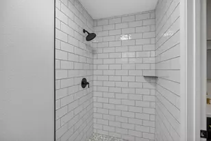 8561 Elaine Dr, Sacramento, CA 95828 - Photo 47