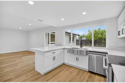 8561 Elaine Drive, Sacramento, CA 95828 - Photo 33